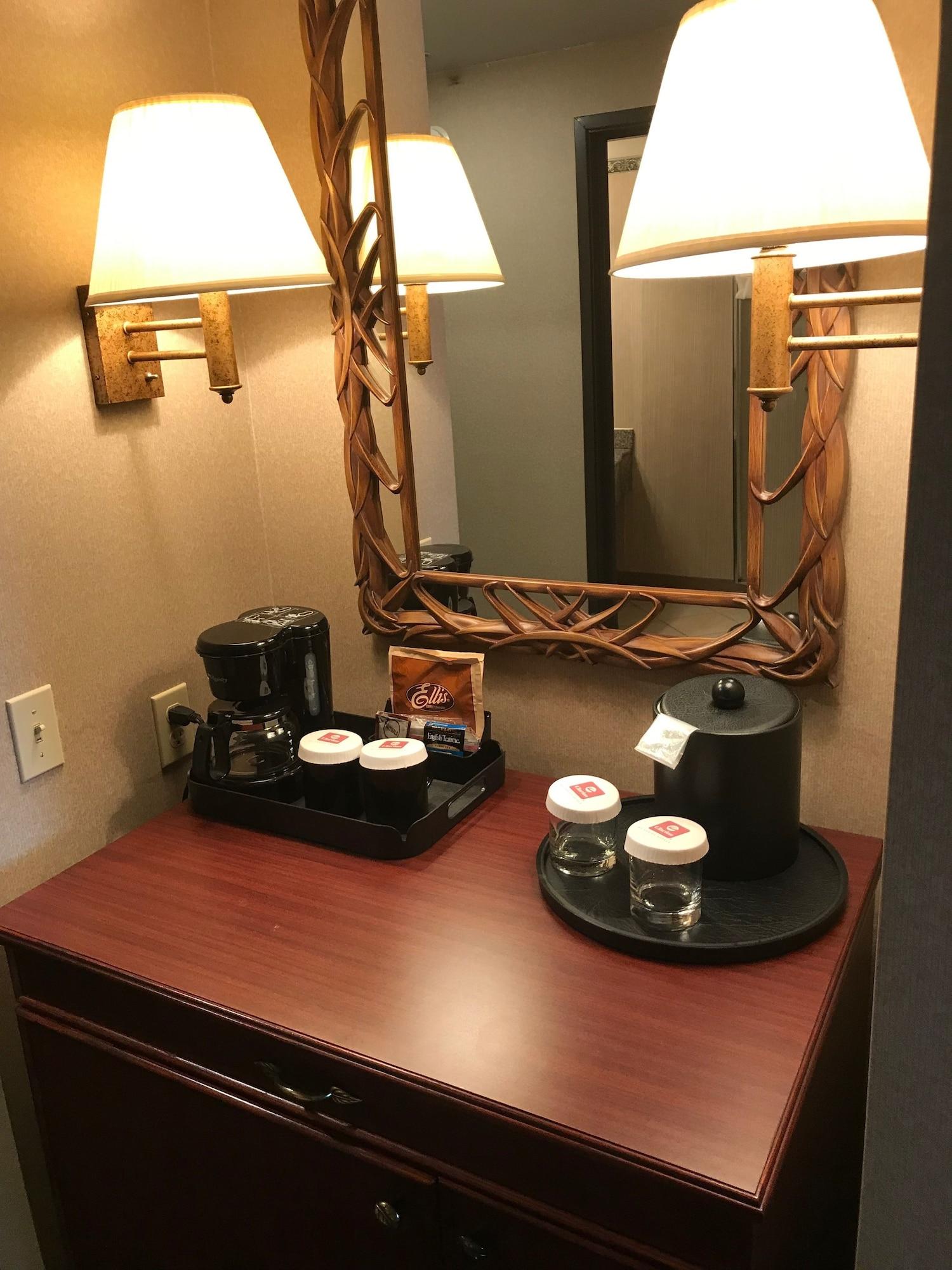 The Marx Hotel - Downtown - University Area Oneonta Εξωτερικό φωτογραφία