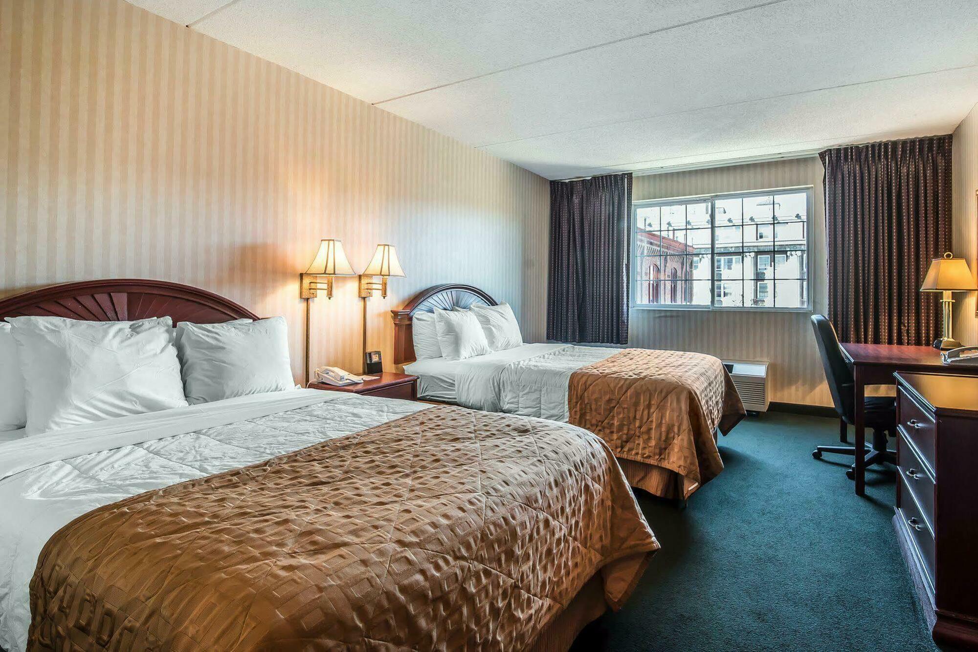 The Marx Hotel - Downtown - University Area Oneonta Εξωτερικό φωτογραφία