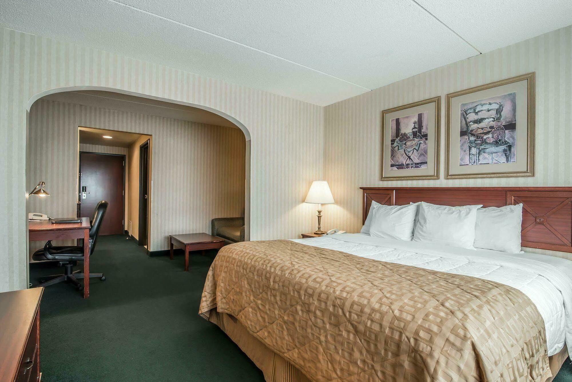 The Marx Hotel - Downtown - University Area Oneonta Εξωτερικό φωτογραφία